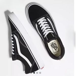 VANS Old Skool Shoe Black with White Contrast Size M6, W7.5, EU38